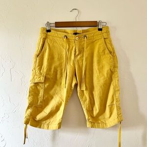Prana Bermuda shorts cropped yellow pants size 4